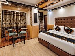 Anandam Near Mall Road