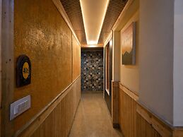 Anandam Near Mall Road