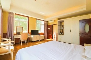 Chateau Monette Hotel & Resort