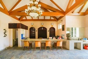 Chateau Monette Hotel & Resort