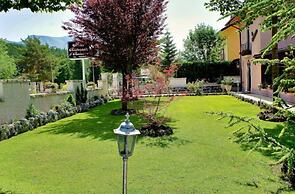 Hotel Bucaneve