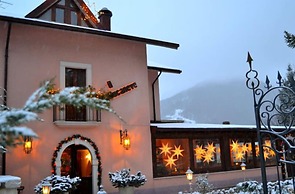 Hotel Bucaneve