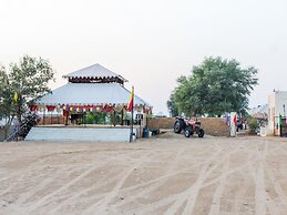 OYO 26228 Royal Camps
