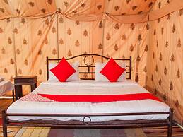 OYO 26228 Royal Camps