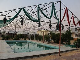OYO 26228 Royal Camps