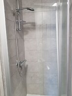 Oxford Modern Guest House