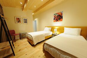 Naya - Downtown Guesthouse