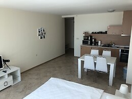 Calithea Complex