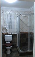 Oppiplot Guest House