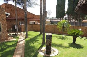 Oppiplot Guest House