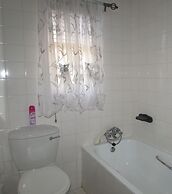 Oppiplot Guest House