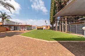 Oppiplot Guest House