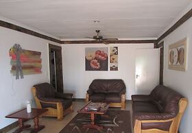 Oppiplot Guest House