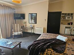 Gateway  Motor Inn