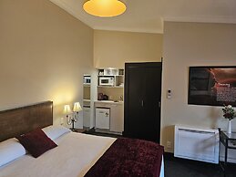 Gateway  Motor Inn