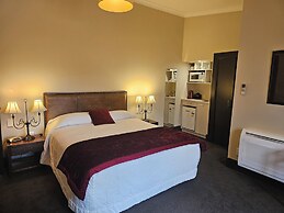 Gateway  Motor Inn