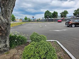 Gateway  Motor Inn
