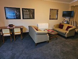 Gateway  Motor Inn