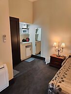 Gateway  Motor Inn