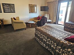 Gateway  Motor Inn