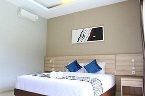 Rusty Seminyak