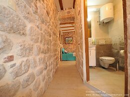 Una Apartments