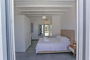 Nikoi Villas