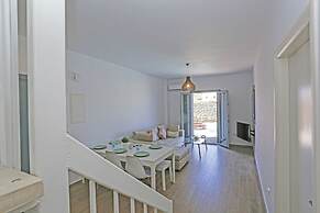 Nikoi Villas