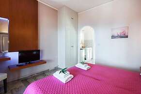 Niki Apartments