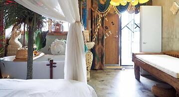 Fas Glass House B&B