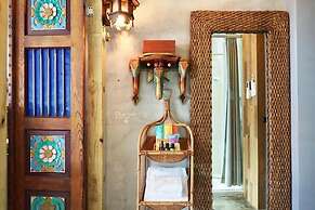 Fas Glass House B&B