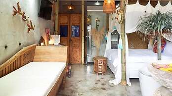 Fas Glass House B&B