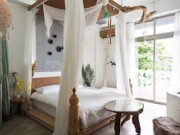 Fas Glass House B&B
