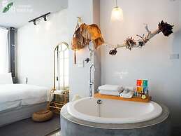 Fas Glass House B&B