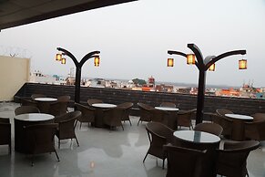 Hotel Shivoy Grand