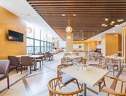 Atour Hotel May Fourth Square Qingdao