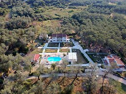Alykes Family Resort