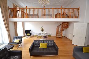 Luxury Hyde Park