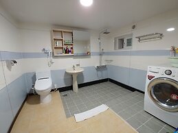 Cheomseongdae House