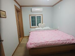 Cheomseongdae House