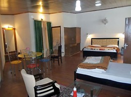 Hotel Moon
