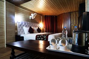 Hotel Moon