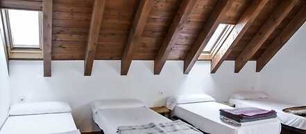 Hostal y Albergue Haizea - Hostel