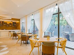 Atour Hotel Wild Goose Pagoda Xian