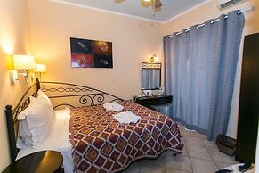 Paradise Hotel