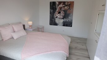 Bellas Flat