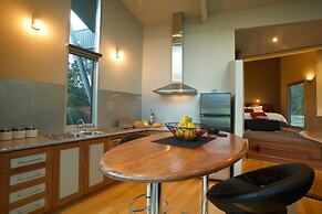 Ironstone Romantic Couples Retreat