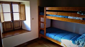 Albergue Rural Mandoia - Hostel