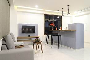 Ebony Residency