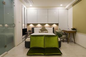 Ebony Residency